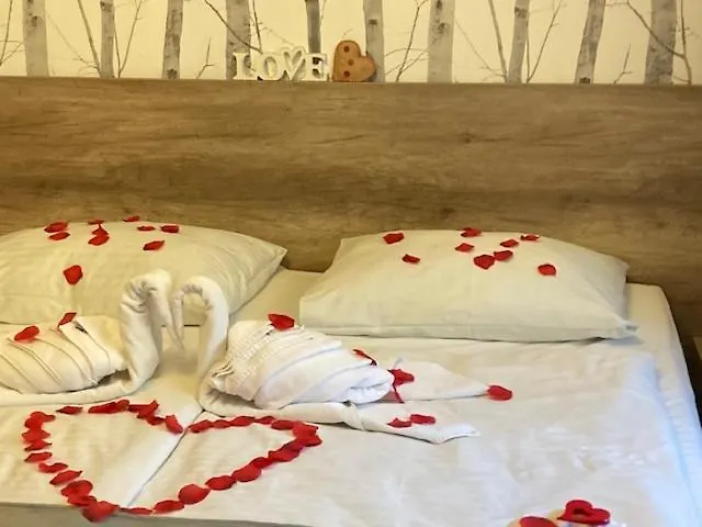 Erdovarazs Panzio Bed and Breakfast Lillafüred