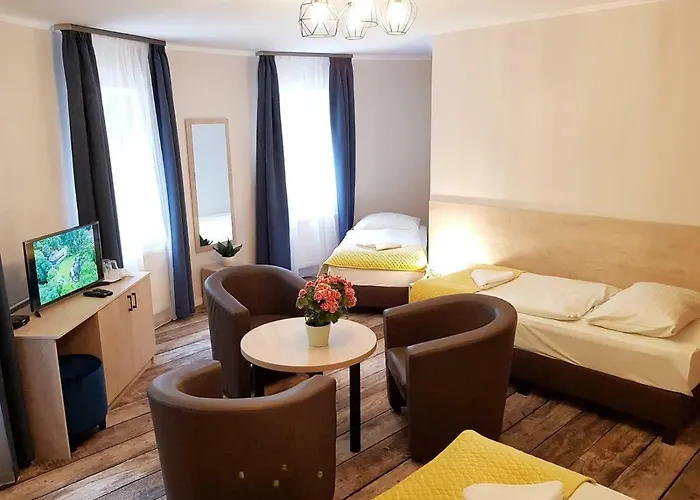 Erdovarazs Panzio Bed and Breakfast 3*